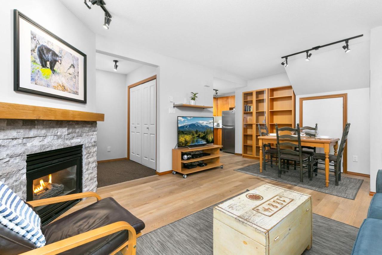 Glaciers Reach By Allseason Vacation Rentals Whistler Exterior photo